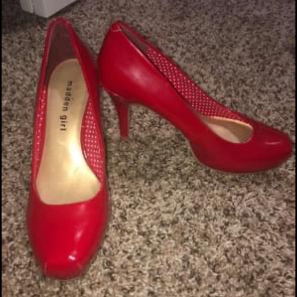 Heels - Picture 2 of 2